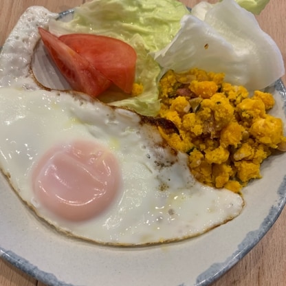 カボチャサラダを目玉焼きに添えてみました。
ご馳走様でした！